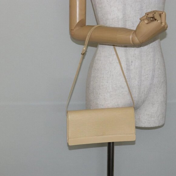 LOUIS VUITTON Epi Leather Honfleur Shoulder Bag Vanilla M5273A LV Auth 144438